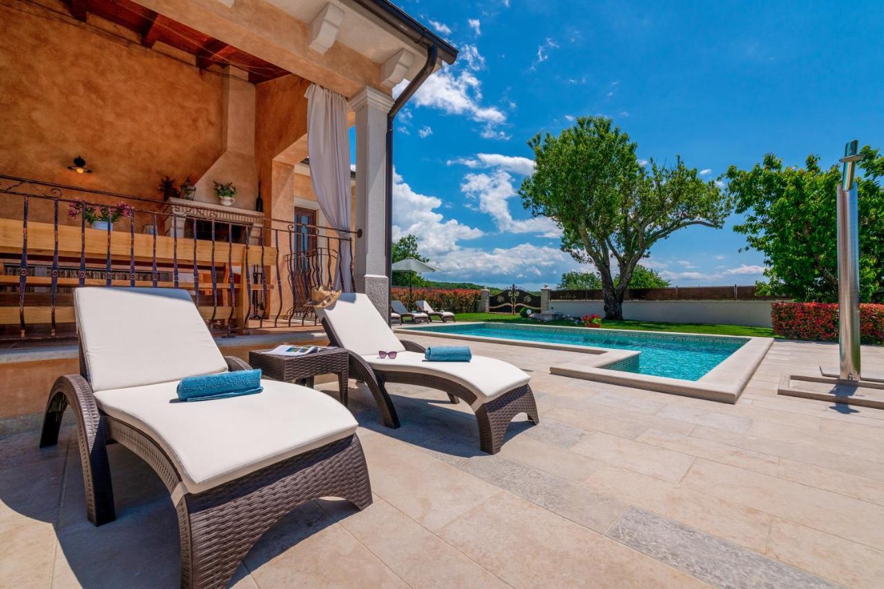 Villa Rotonda เวอร์ซาร์ ภายนอก รูปภาพ