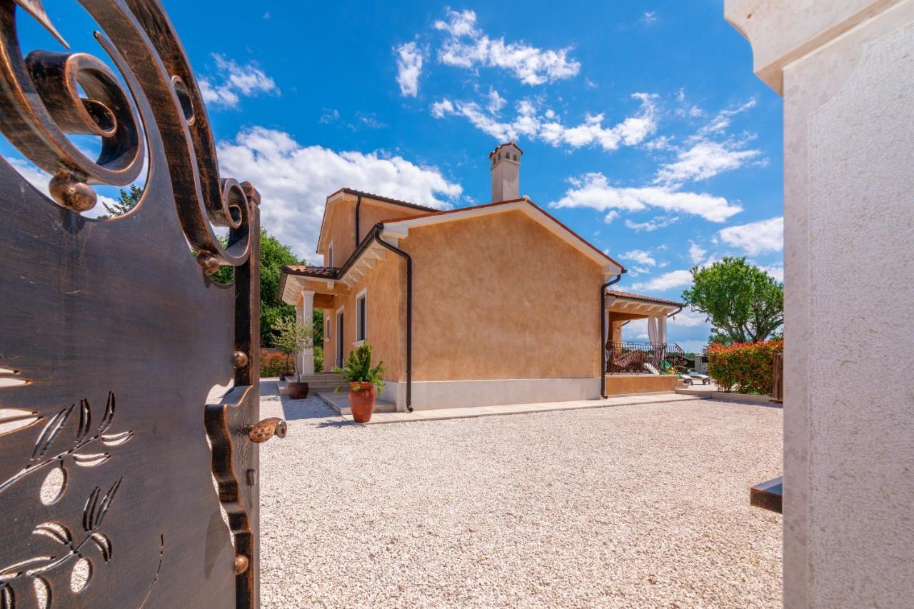 Villa Rotonda เวอร์ซาร์ ภายนอก รูปภาพ