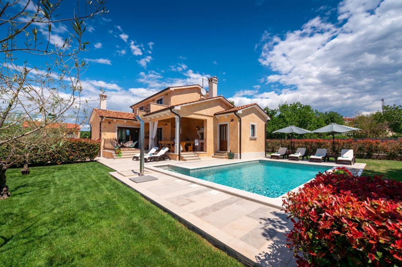 Villa Rotonda เวอร์ซาร์ ภายนอก รูปภาพ